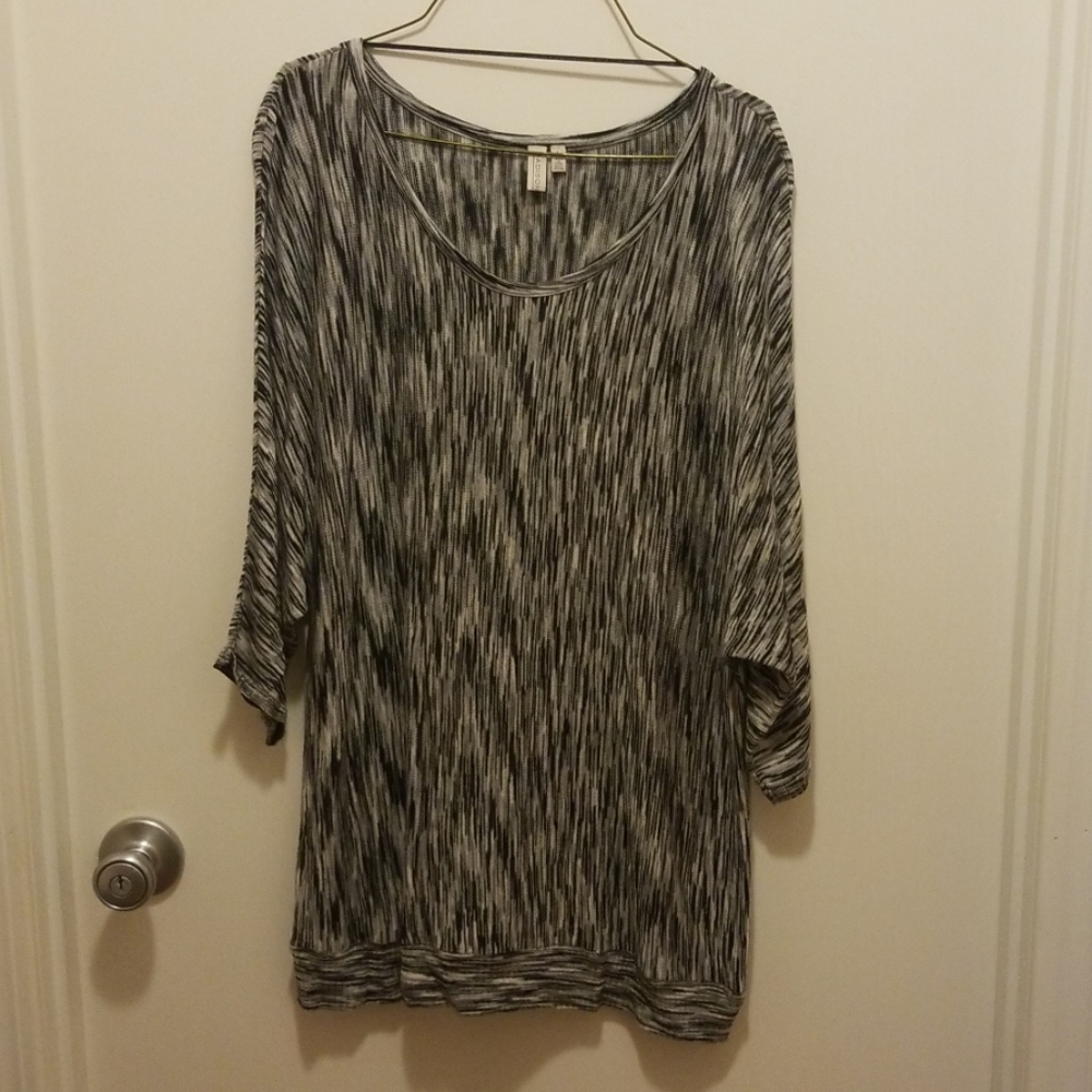 Light weight sweater